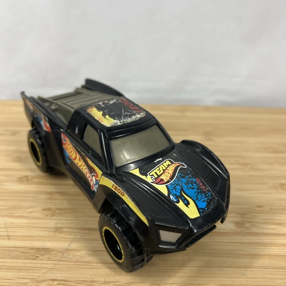 Hot Wheels IZOD Ripcord Racer Off Road Truck 2011 Mattel X0150 Tested